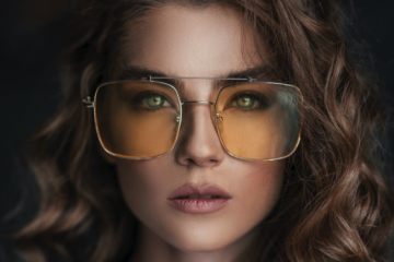 Modele de ochelari de soare pentru femei cu stil