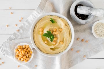 Humus – ce este, ce gust și beneficii are. 7 rețete de humus