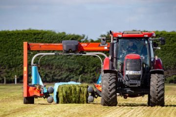 Utilaje folosite pentru prelucrarea fânului: Eficiență și tehnologie în agricultură