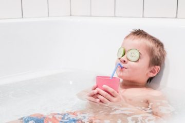 Sfaturi pentru a transforma rutina de baie a copilului într-o experiență plăcută